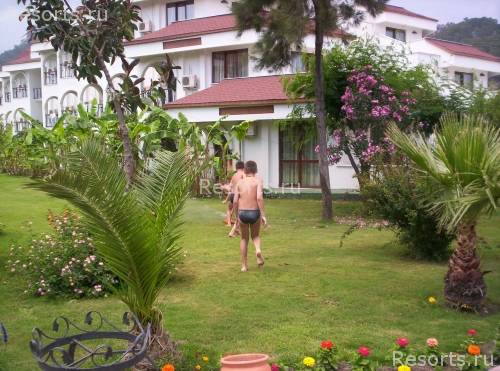 Sailors Beach Club 8